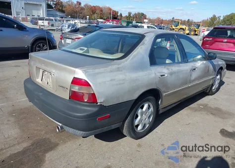 1995 Honda Accord Ex из США, поврежденный, VIN 1HGCE6666SA025481